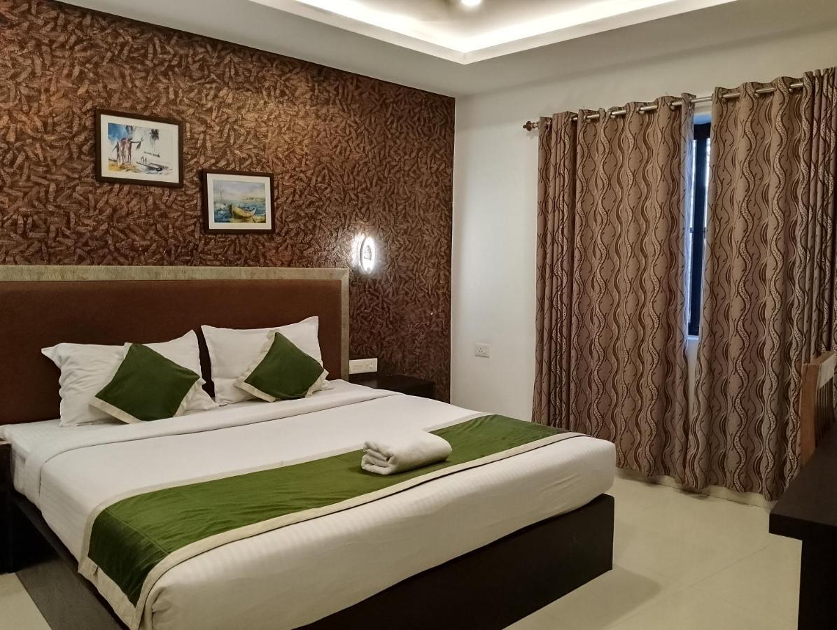 Hotel Greenlife Kochi Екстериор снимка