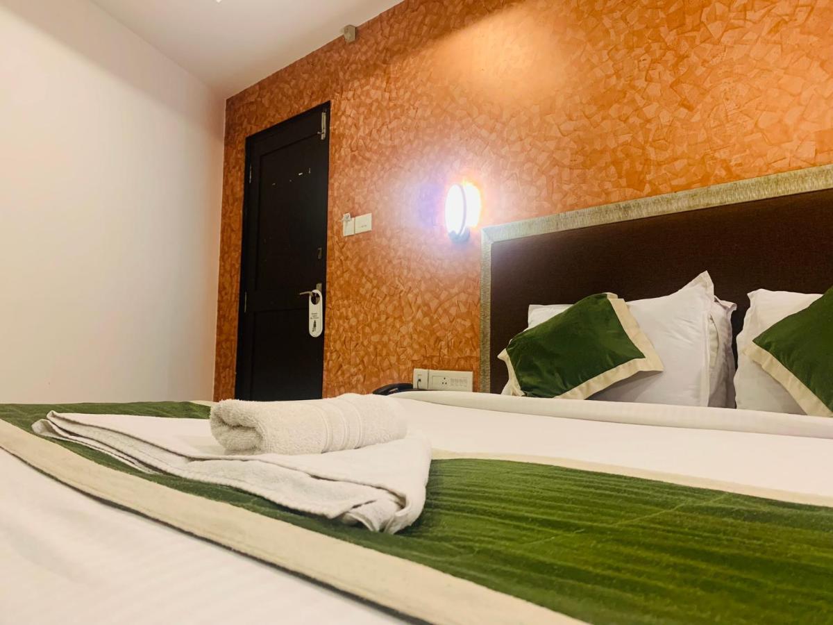 Hotel Greenlife Kochi Екстериор снимка