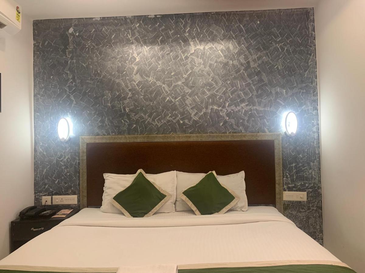 Hotel Greenlife Kochi Екстериор снимка