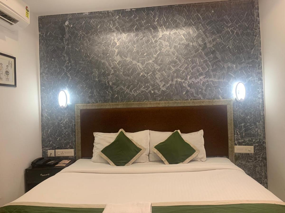 Hotel Greenlife Kochi Екстериор снимка